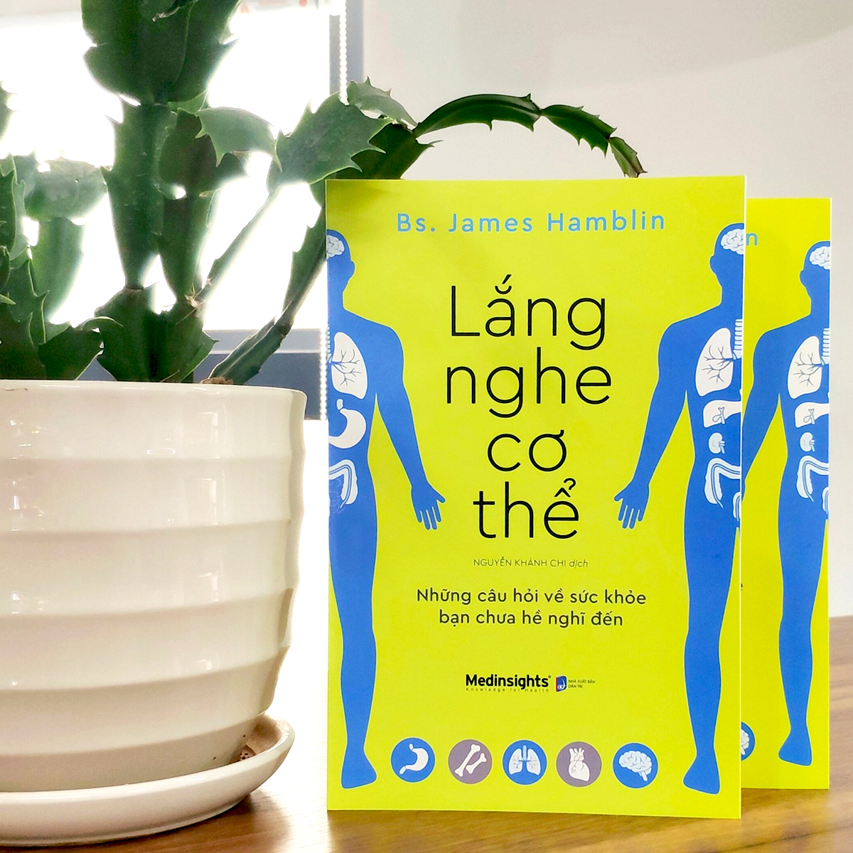 Sách - Lắng Nghe Cơ Thể