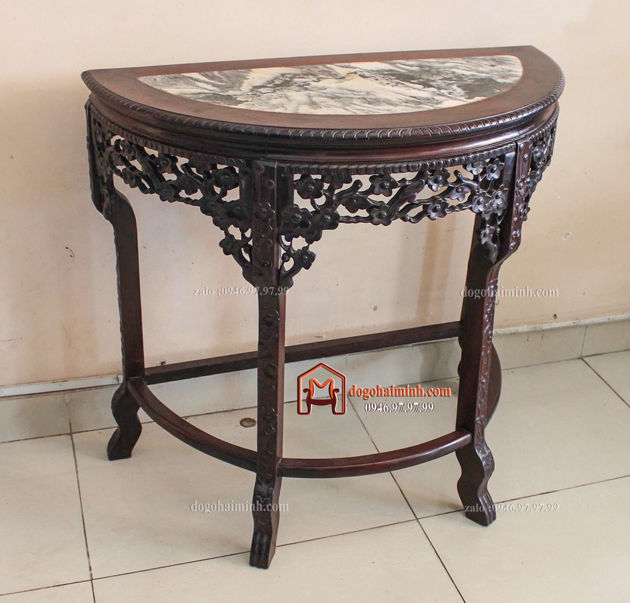 Bàn bán nguyệt chạm tích " MAI ĐIỂU "