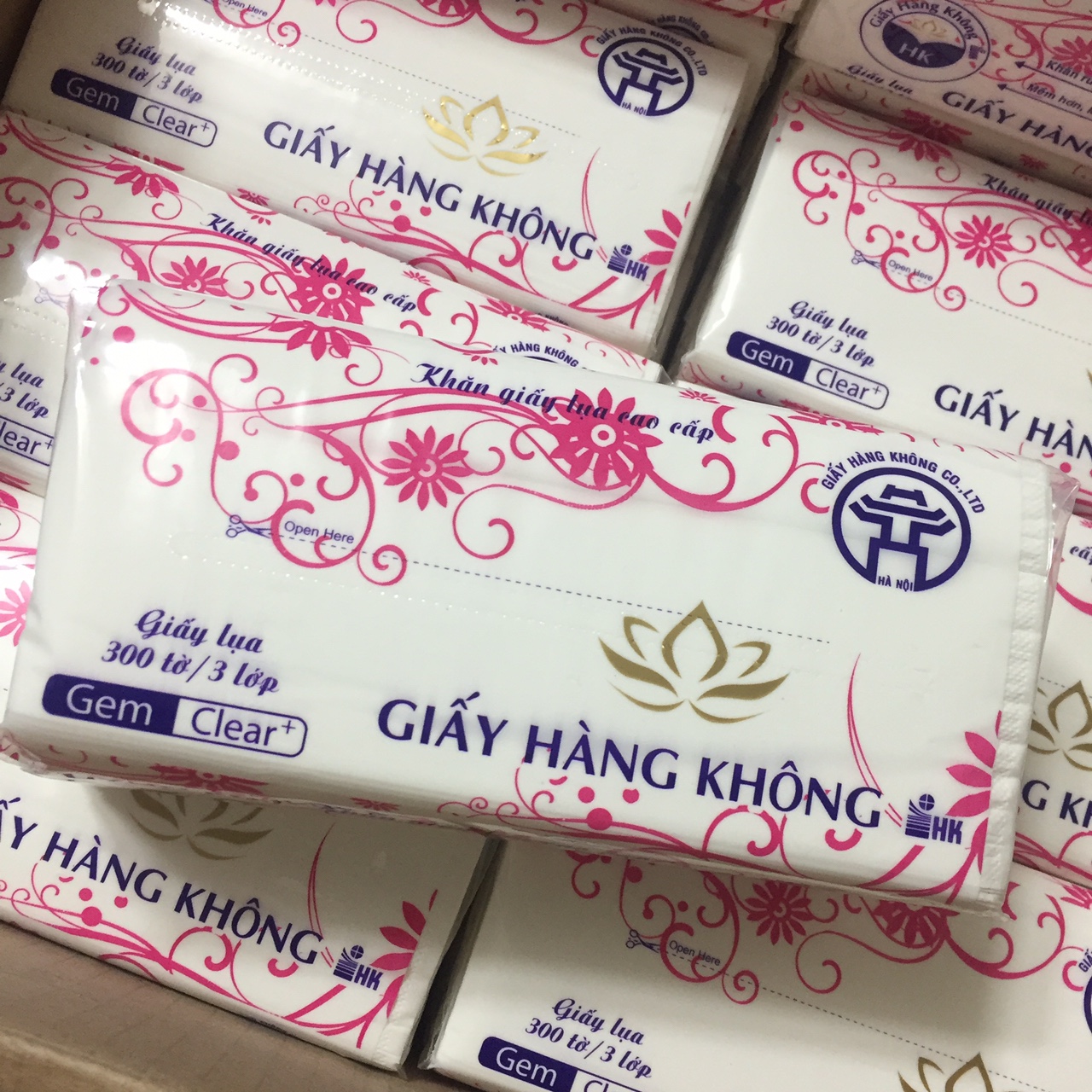 [HCM]KHĂN GIẤY RÚT 300 TỜ x 3 LỚP