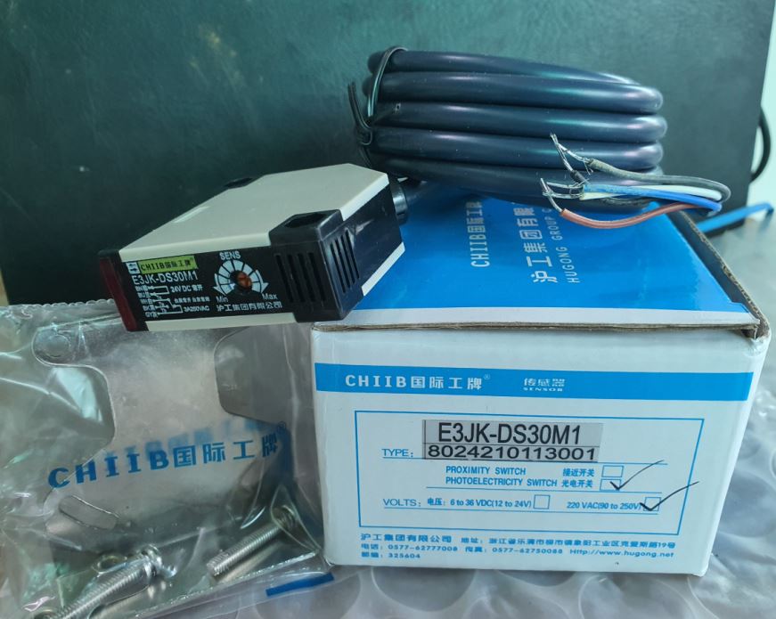 Cảm biến quang  E3JK-DS30M1