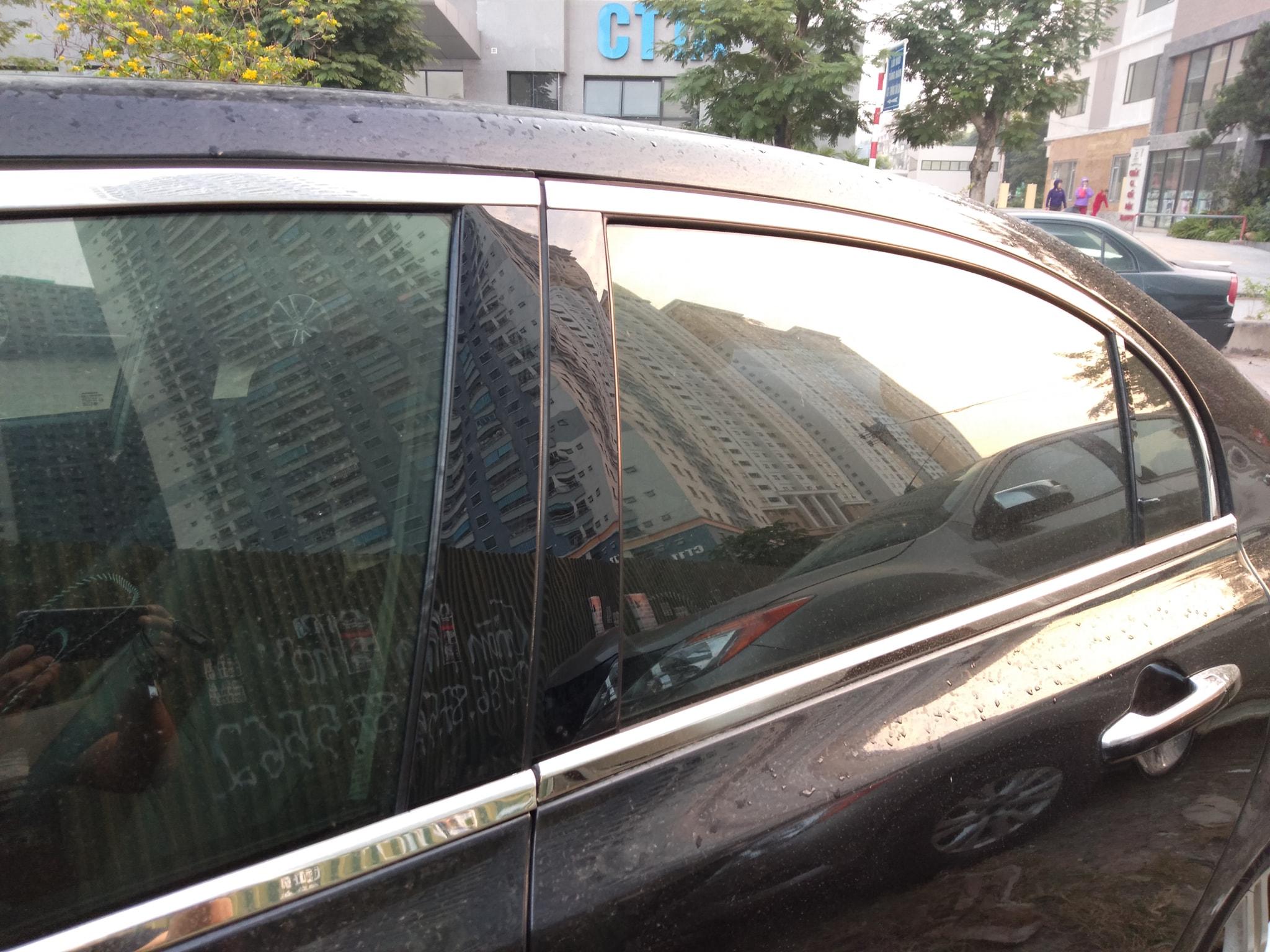 Viền inox quanh kính Civic 2008-2010