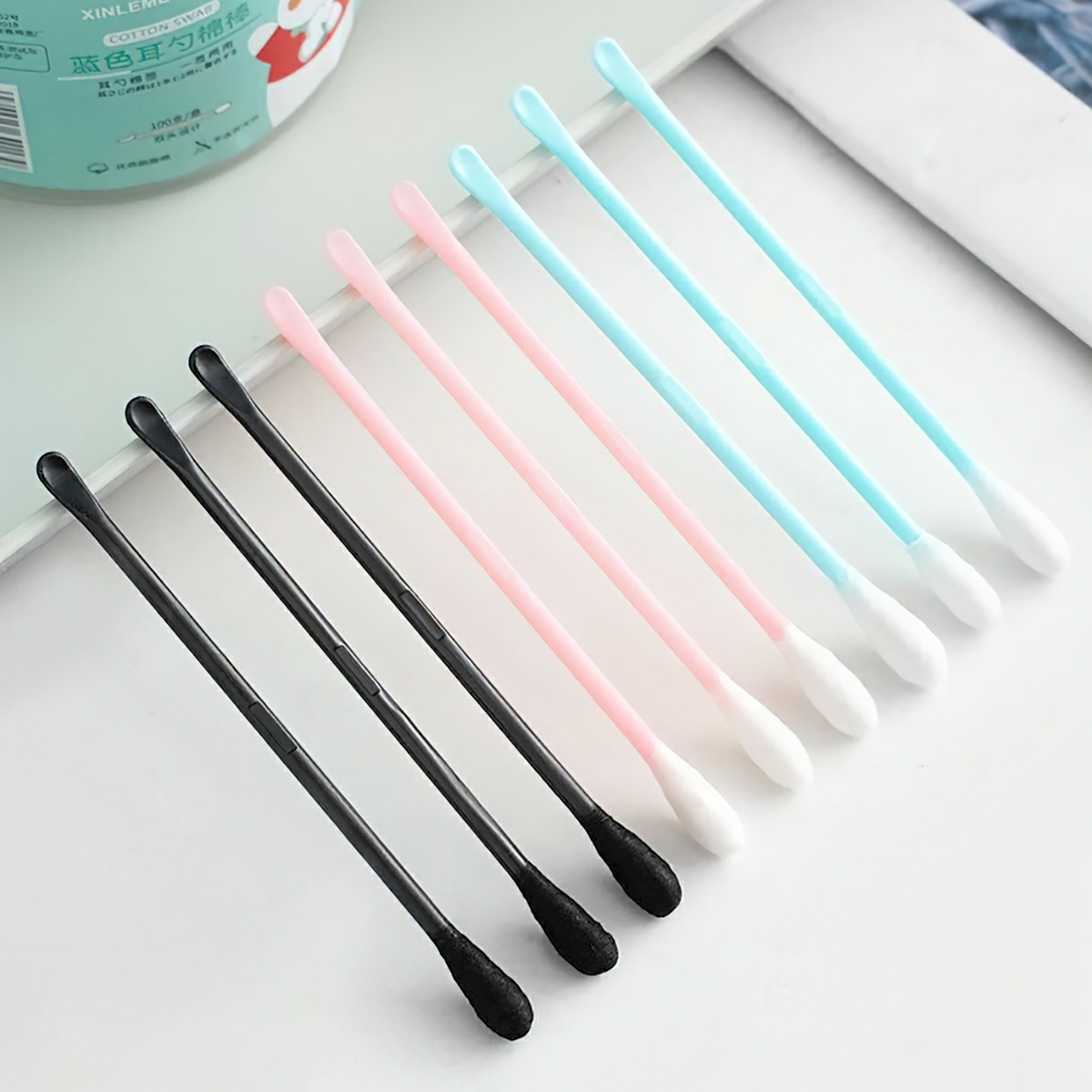 Hộp 100 Tăm Bông Cải Tiến 2 Đầu, 1 Đầu Lấy Ráy Tai, 1 Đầu Bông Thấm Hút Tốt, Không Sơ Bông LAZYL