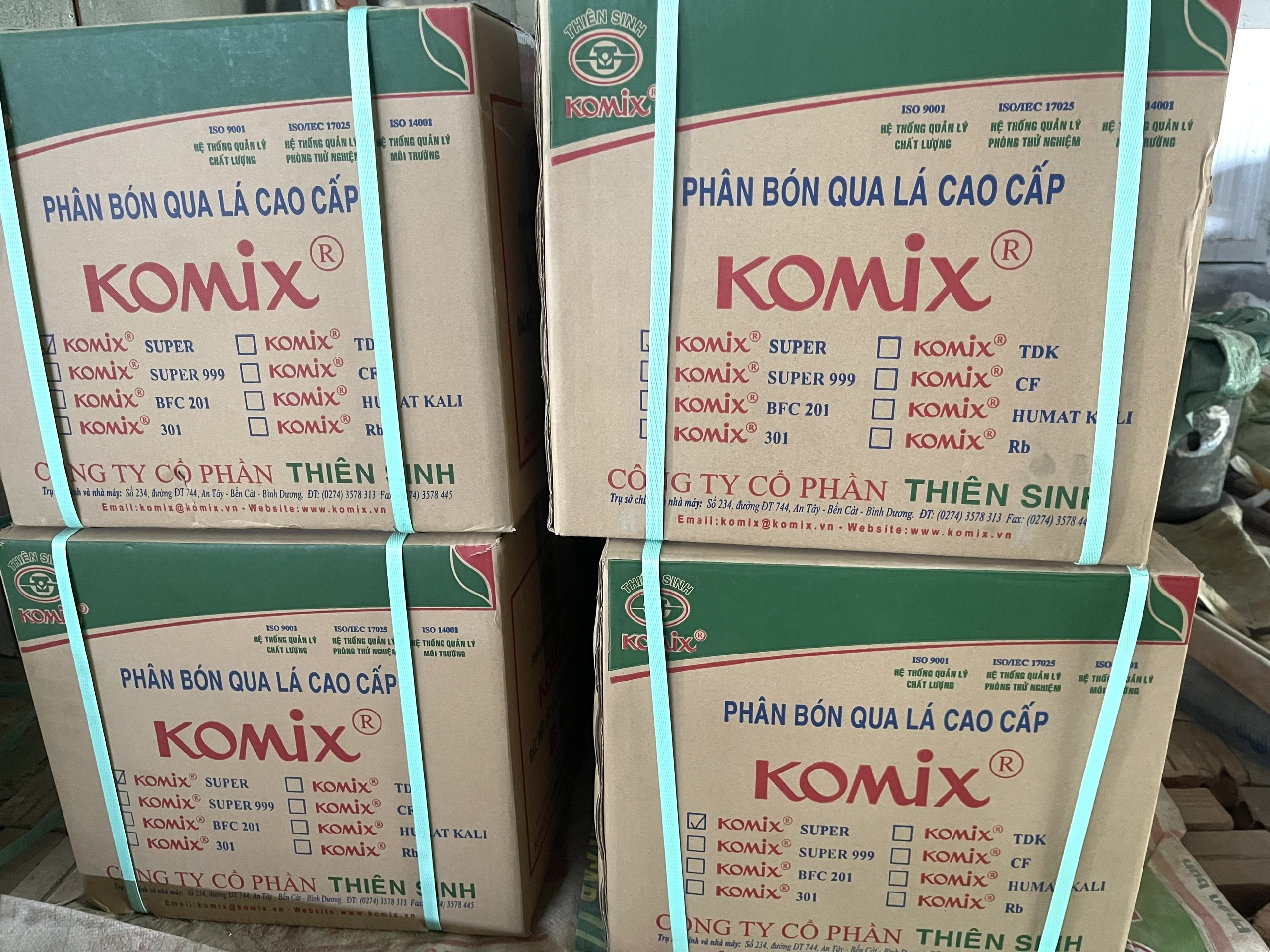 Phân Bón Lá Cao Cấp - Komix Super - Dùng Cho Các Loại Cây Trồng - Kích Thích Rễ Cực Mạnh - Can 5 lit