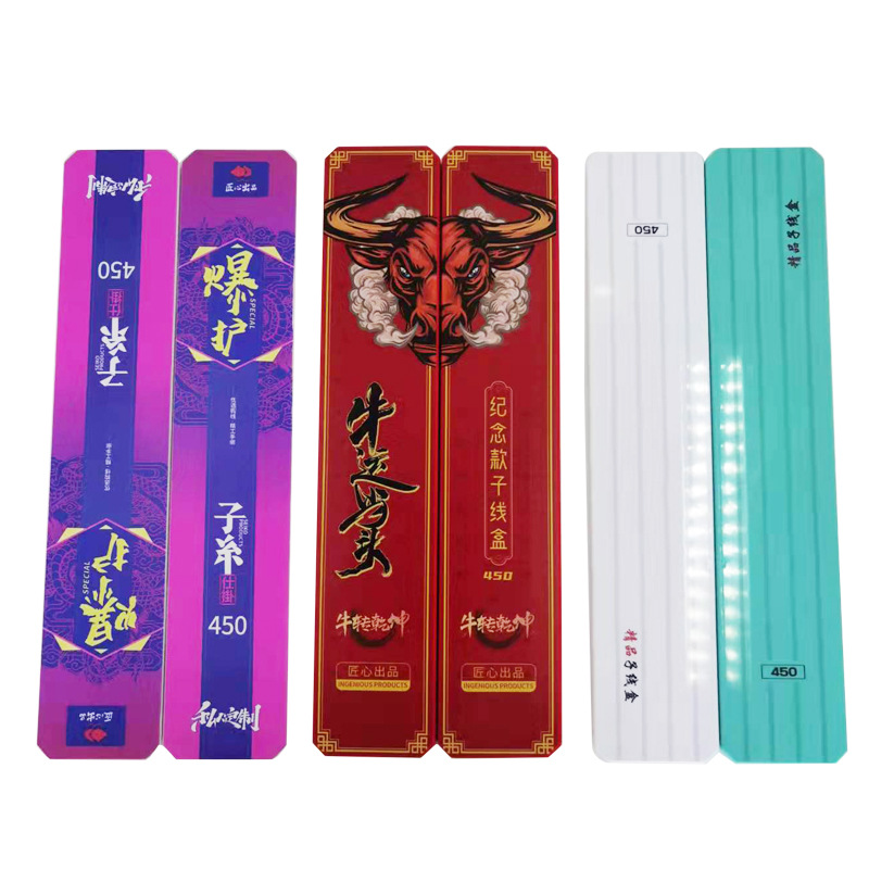 Hộp đựng lưỡi câu đài lưỡi câu đôi, thẻo câu cá in hình họa tiết trâu đỏ, tím xanh và xanh trơn