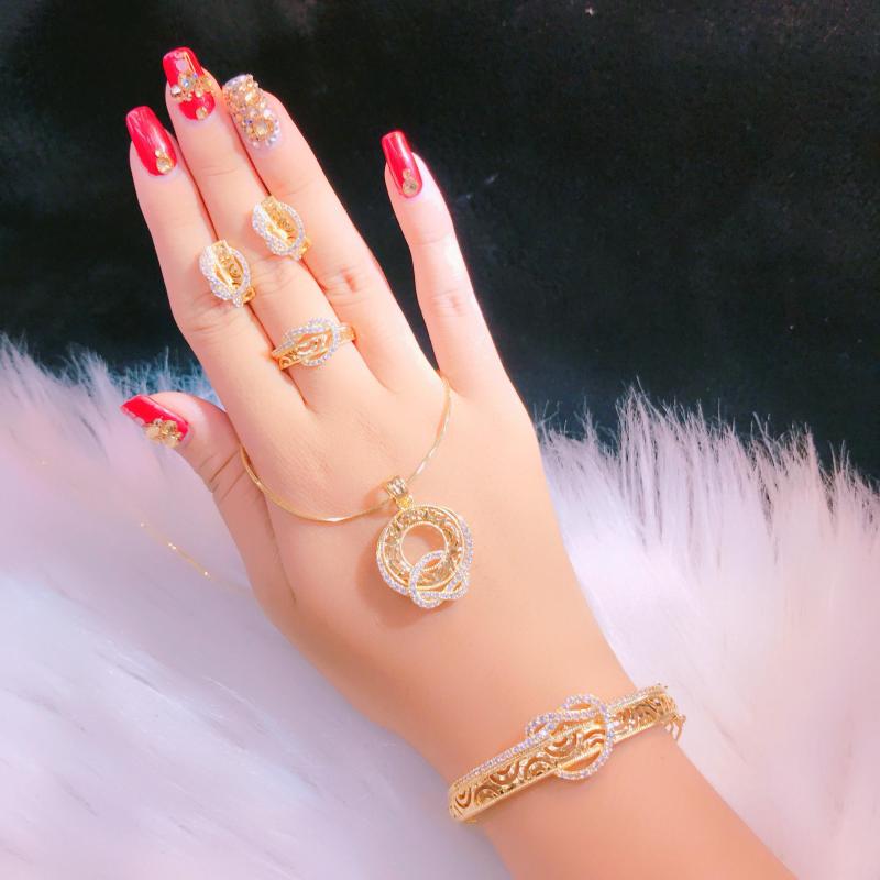 Bộ Trang Sức Xi Vàng 18k - Givishop - B4070721 , Bền Màu, Sáng Như Vàng Thật, Chất Liệu Bạc Thái, Không Đen, Không Ngứa - Thiết Kế Đi Tiệc, vàng cưới bộ, lắc tay nữ bằng vàng, mẫu lắc tay vàng 18k, trang sức vàng tây, vàng tây đẹp