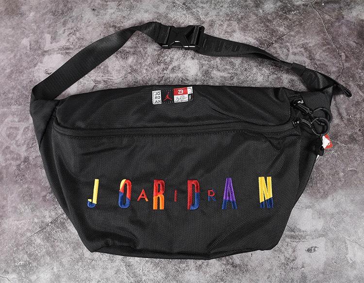 Túi bao tử Jordan siêu to khổng lồ