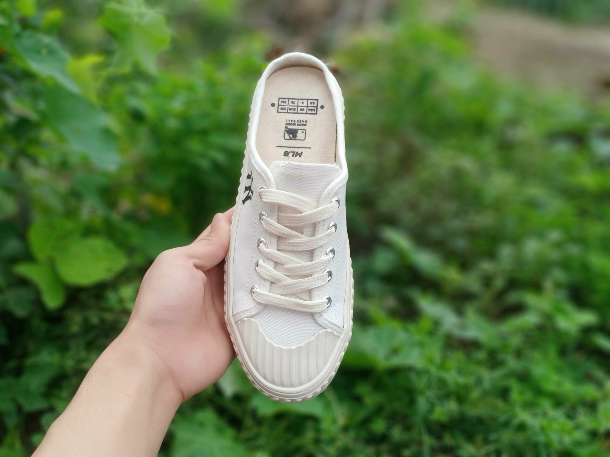 GIÀY SNEAKER - SỤC MLB NY ĐEN- TRẮNG