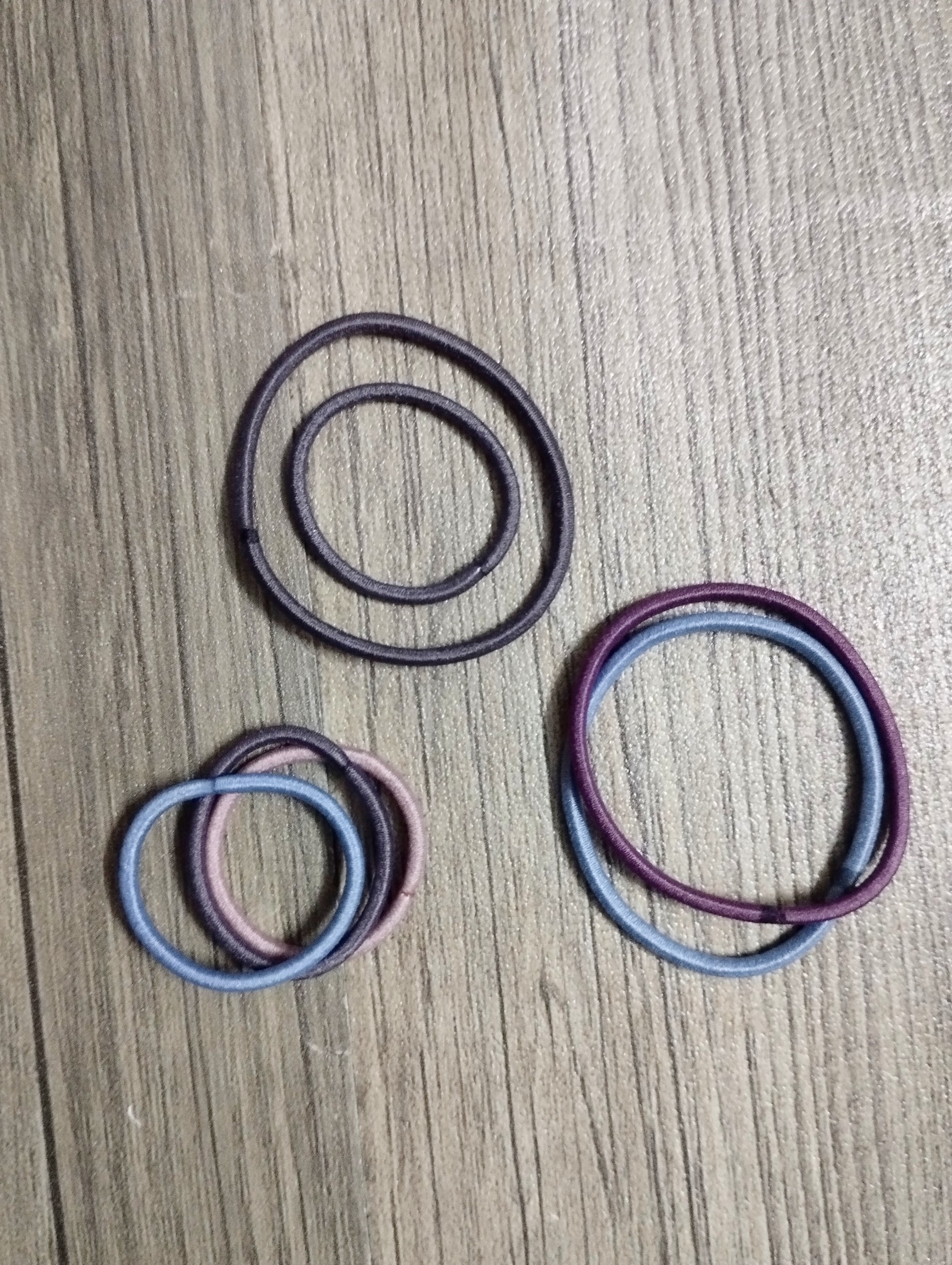 Set 100 chun buộc tóc kèm túi zip
