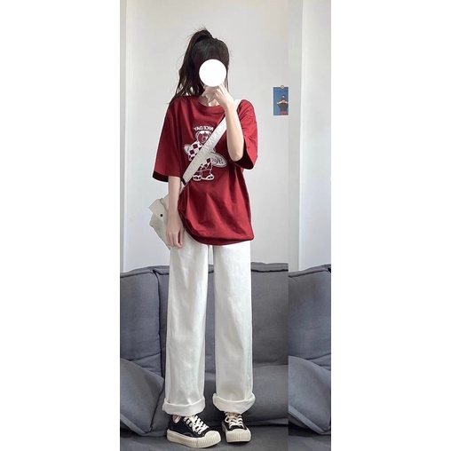 Bộ đồ áo đỏ in hình gấu mix quần ống suông kaki trắng