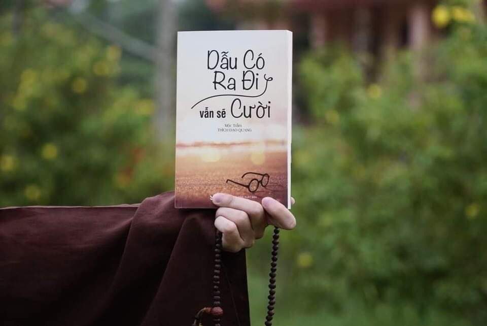 Sách - Dẫu Có Ra Đi Vẫn Sẽ Cười - SBOOKS