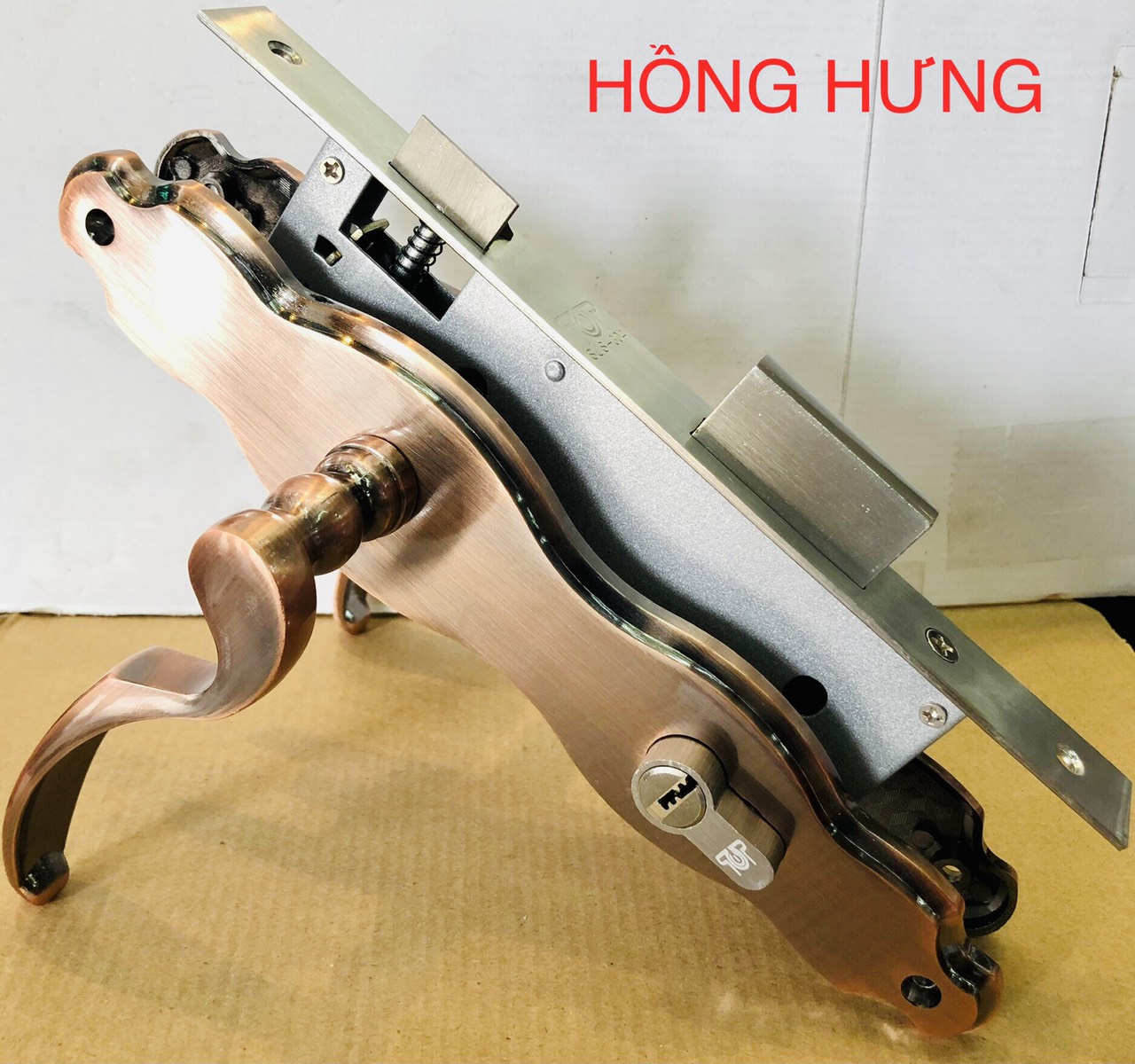[HCM]KHÓA GẠT TAY LƯỢN TOP 818AC MÀU NÂU