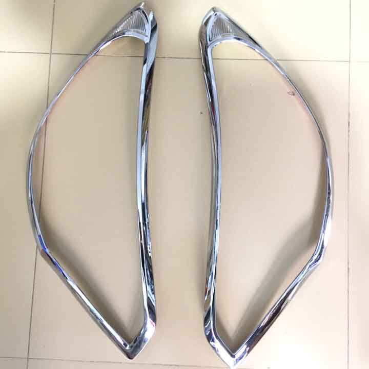 Ốp viền đèn pha + hậu attrage