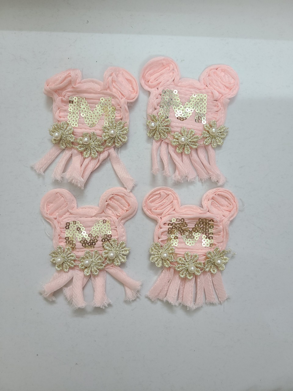 Hình trẻ con may lên áo trang trí . set 2 hình