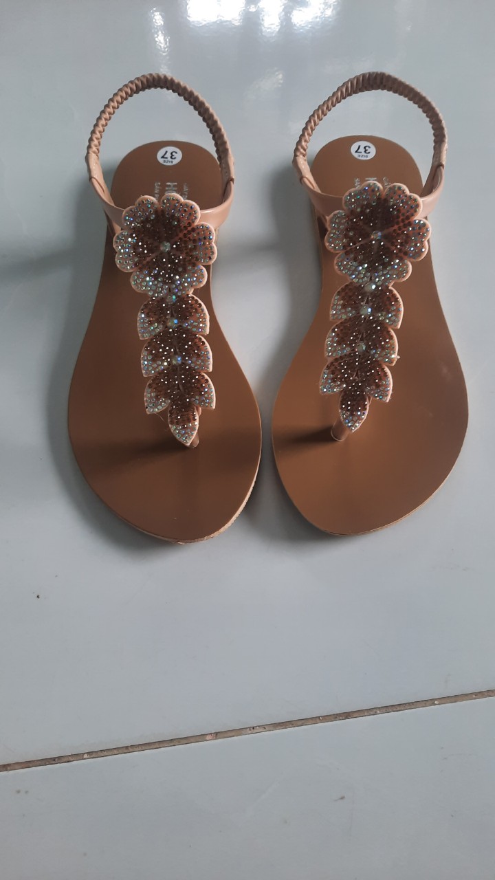 sandan xỏ ngón đính đá lấp lánh