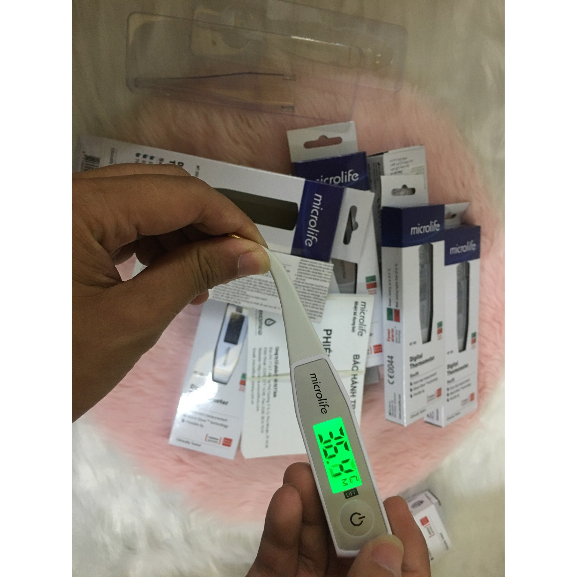 Nhiệt Kế Điện Tử Microlife MT550 Dạng Bút (Theo dõi thân nhiệt trong gia đình- báo sốt 10s)