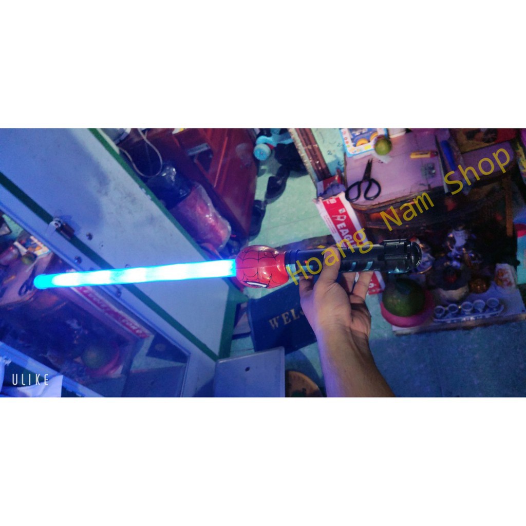Kiếm Star War phát sáng hình người nhện