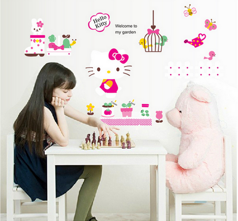 Decal dán tường hello kitty 5 có keo sẵn EB176