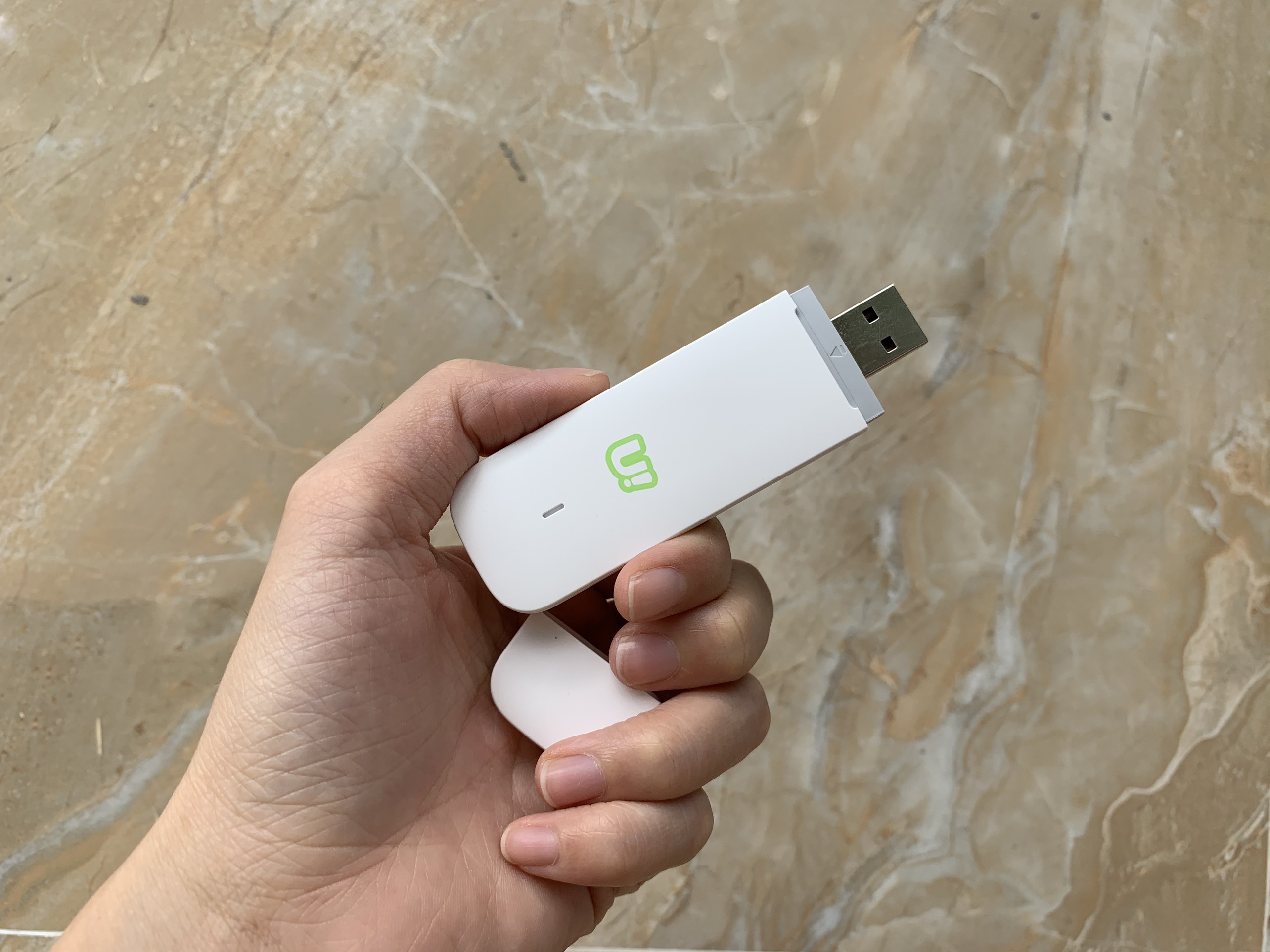 USB Dcom Wifi Huawei E3372 tốc độ lên tới 150Mbps