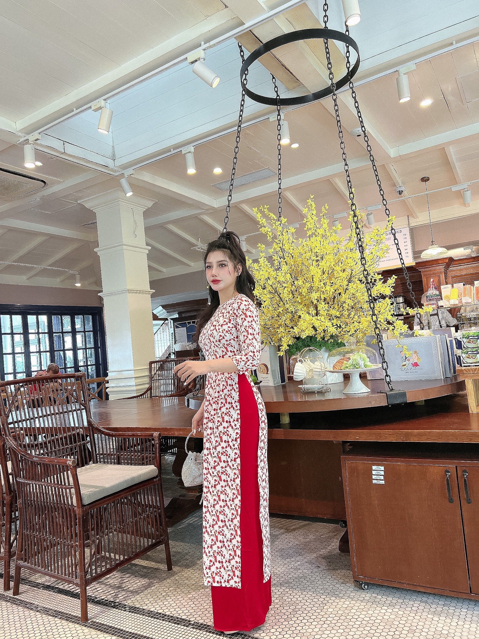 Áo dài cách tân nữ nữ may sẵn đẹp thiết kế truyền thống cách tân tết nền trắng chấm bi có bigsize + ảnh thật+ video