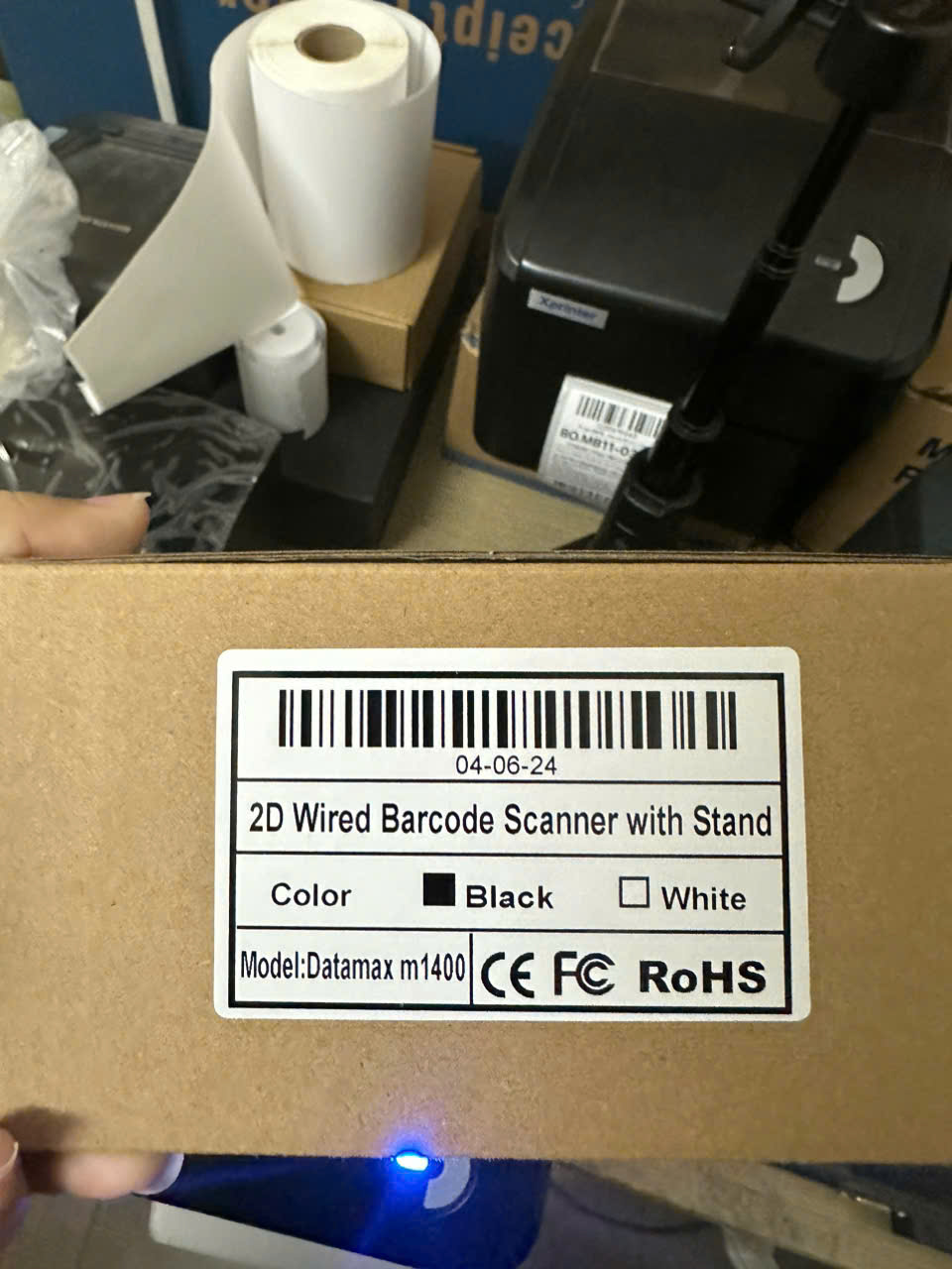 Máy Quét Mã Vạch M1400- Đầu Đọc Mã Vạch 1D và 2D (Sẵn chân đế)