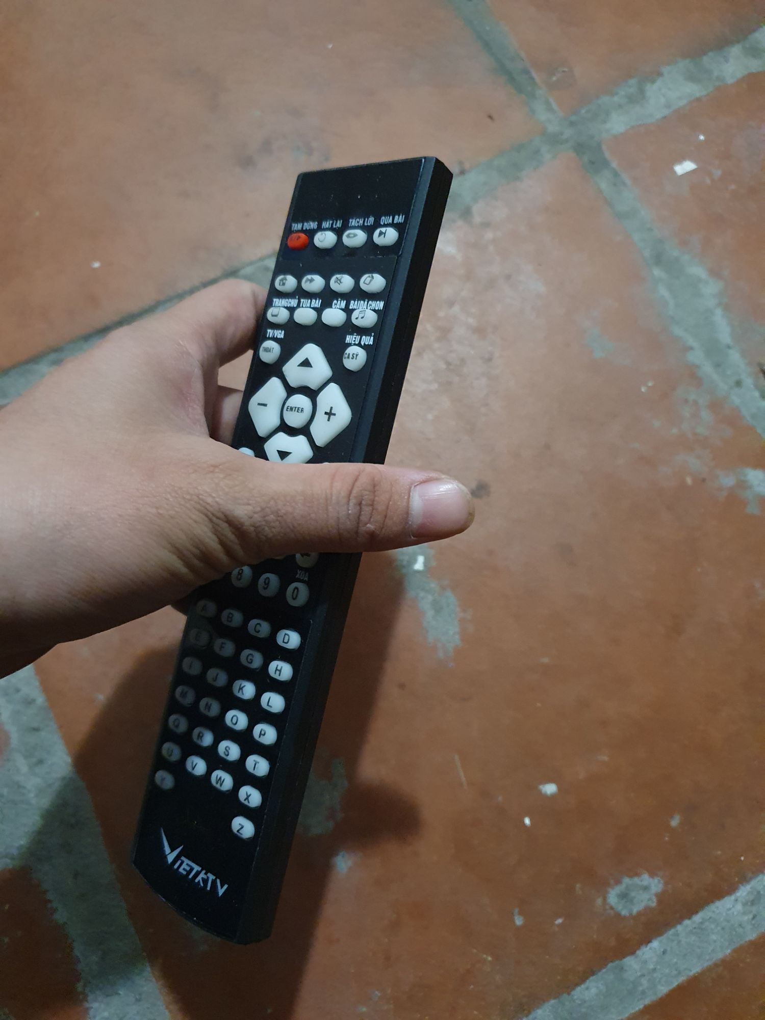 điều khiển Việt KTV