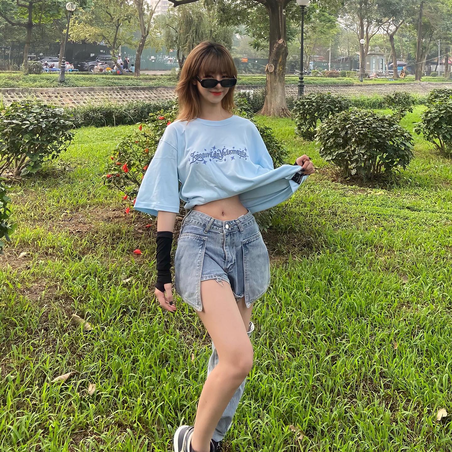 Áo thun Sapphire Twinkle LDV T-Shirt