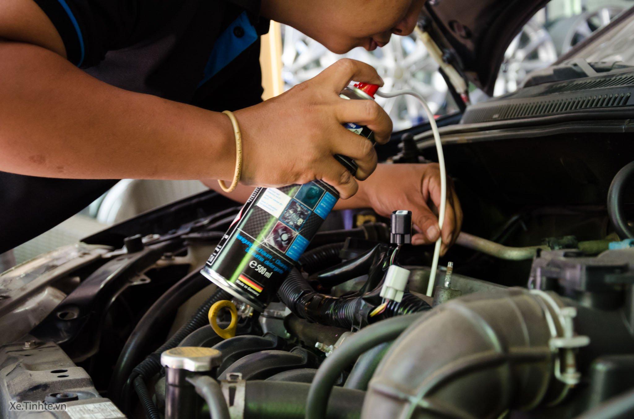 Vệ sinh buồng đốt động cơ Cacbon X -K1 Bluechem