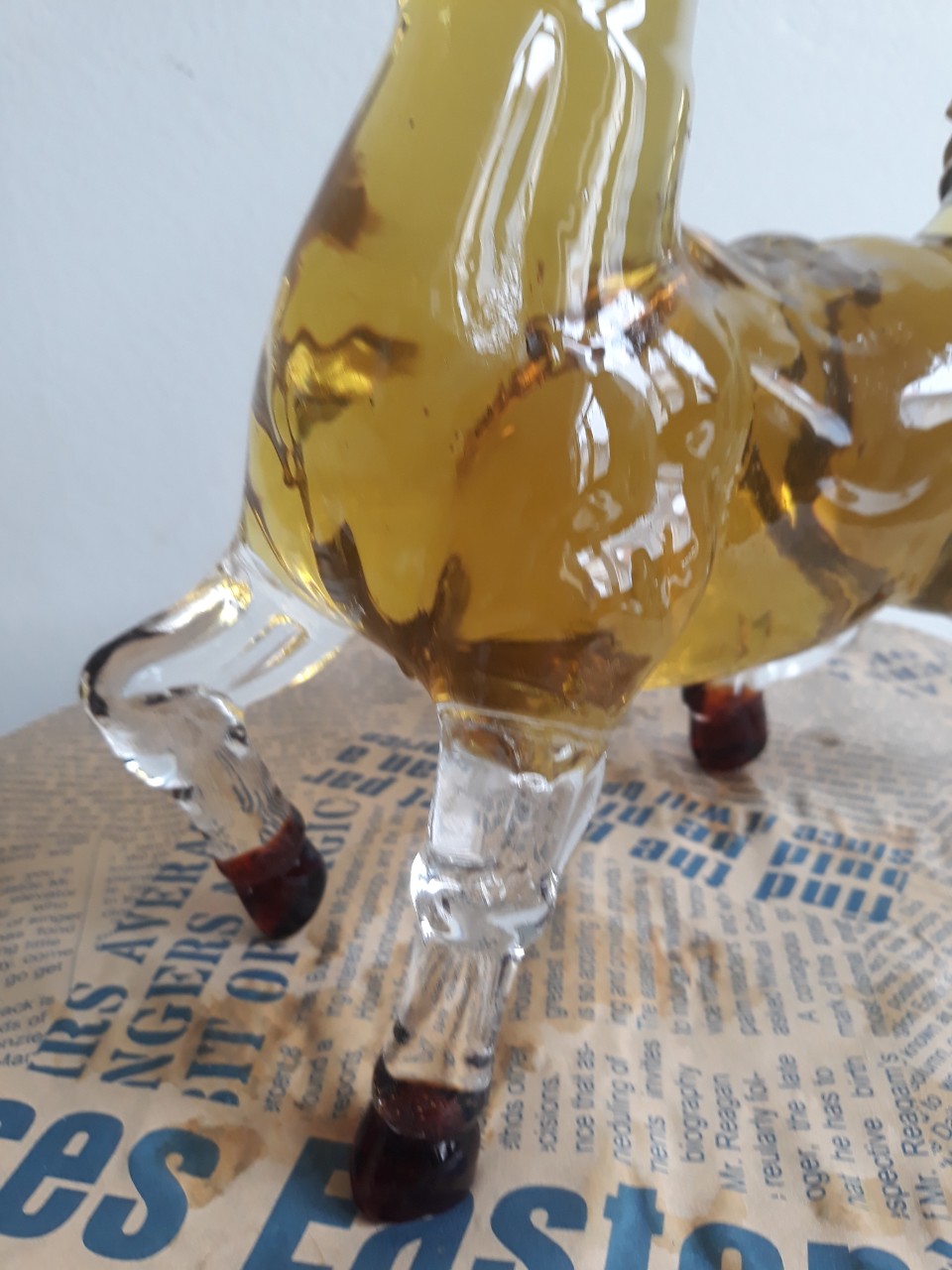 Bình đựng rượu hình con dê