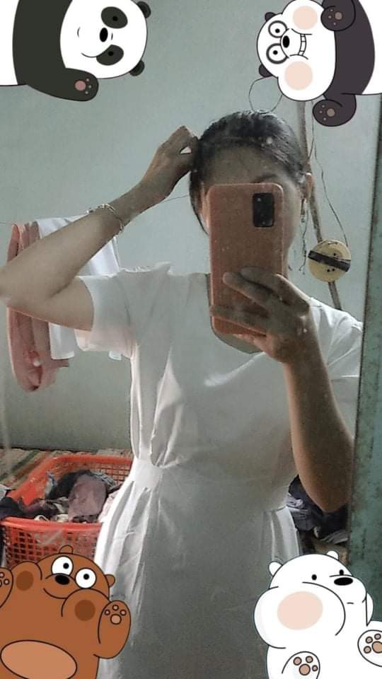 Đầm trắng cổ tròn thắt eo