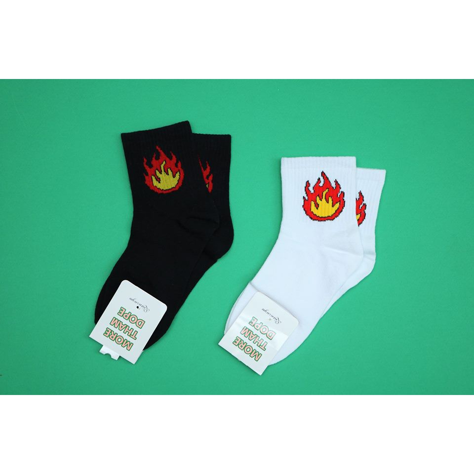 [Hoàn Tiền 15%] Vớ Tất Ngọn Lửa Đen Trắng Nam Nữ Unisex
