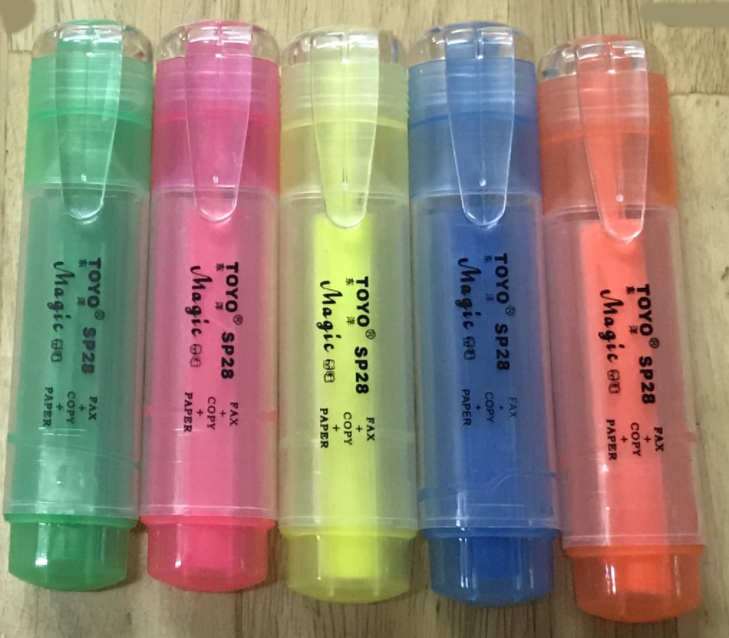 Hộp 10 cây bút dạ quang Toyo