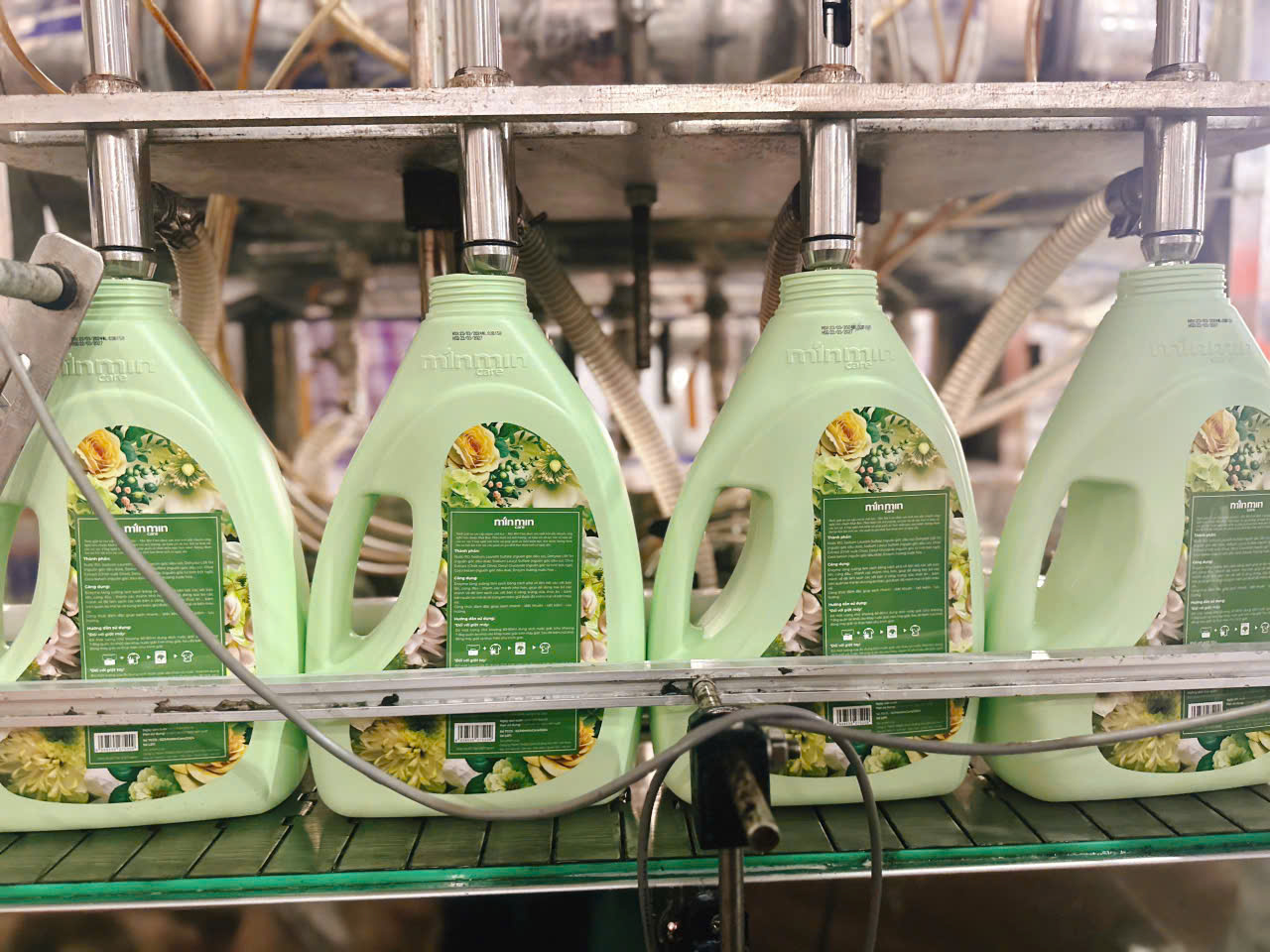 nước giặt minmin care thùng 2 can 6,4 lít giặt-xả enzym sinh học sạch sâu,lưu hương,an toán TẶNG nước lau sàn 1000ml