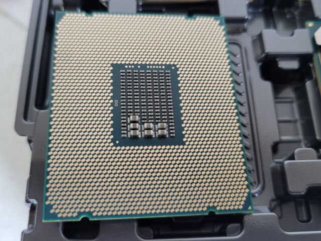 CPU INTEL XEON E5 2696V4 (22C/44T, 55M CACHE, 2.2GHZ TURBO 3.6GHZ) SOCKET 2011. Bảo hành 12T