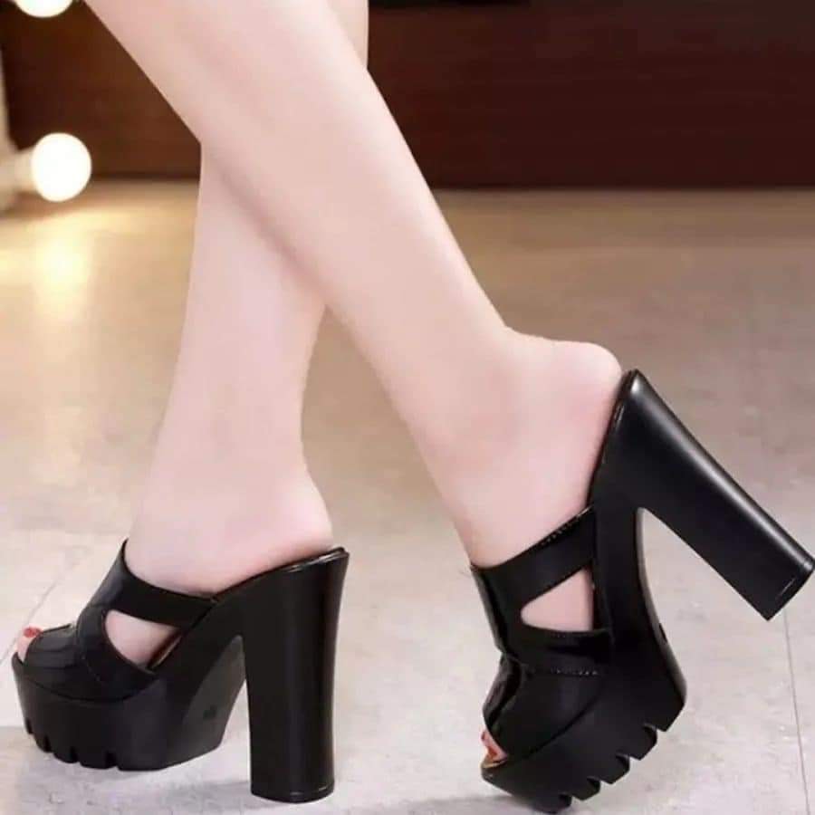 Dép cao gót khoét đế vuông sang chảnh