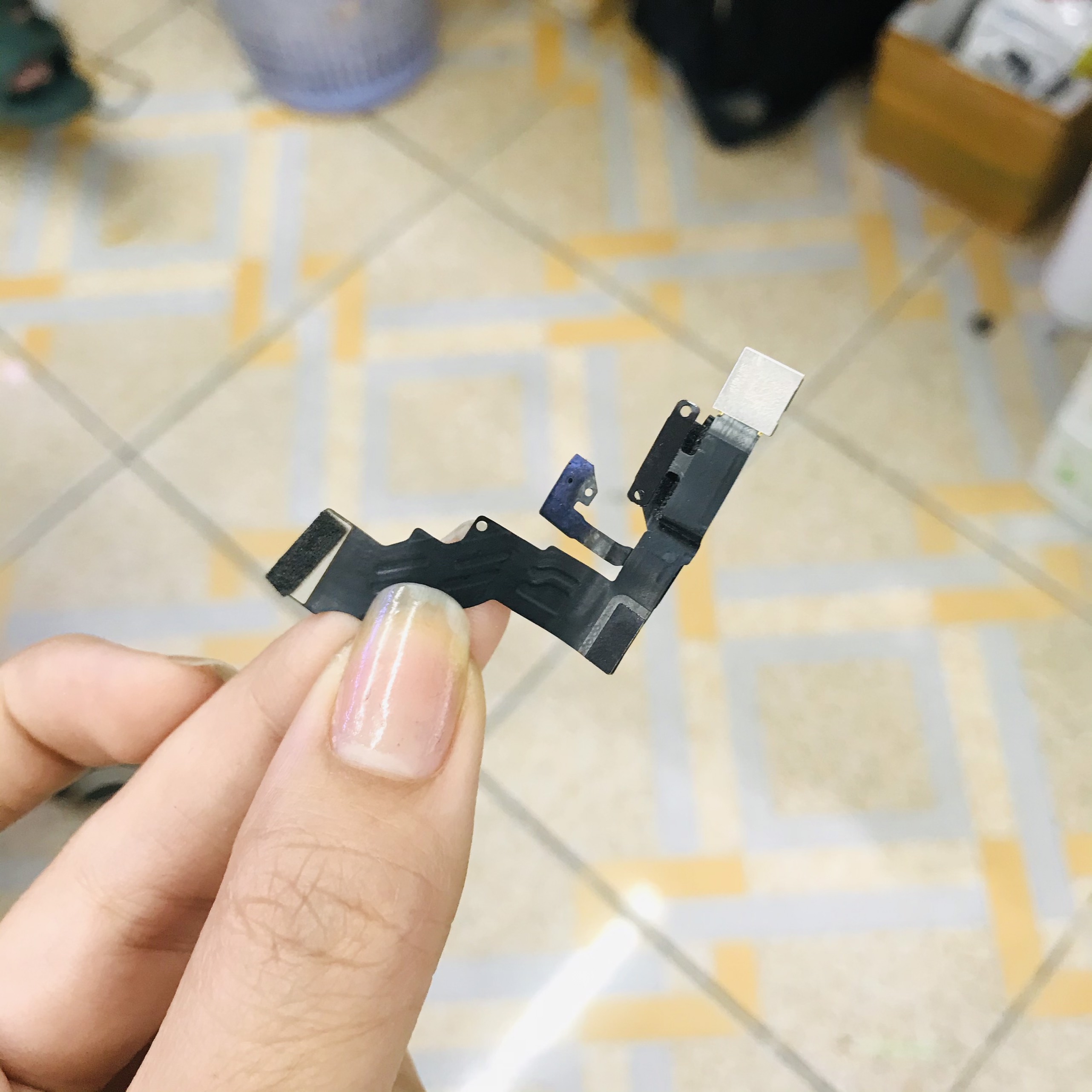 Camera trước táo 6 plus zin bóc máy , bảo hành lỗi