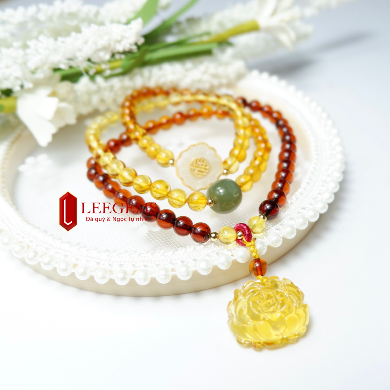Chuỗi Hổ phách Vàng Nâu Tự Nhiên kết hợp charm hoa mẫu đơn cực sang dành cho nữ
