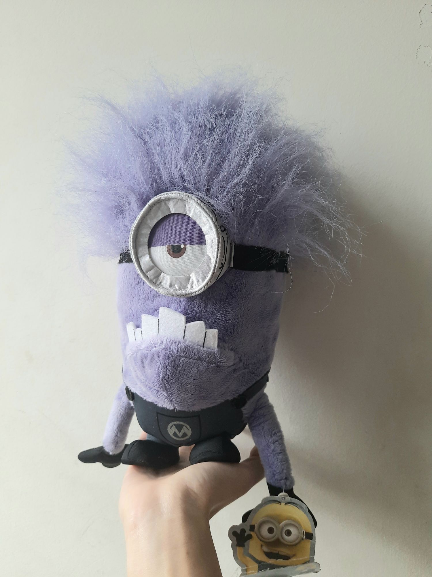 Gấu bông Minion màu tím độc lạ size 28cm Bunoo