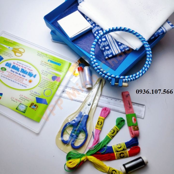 Bộ dụng cụ kỹ thuật cắt, khâu, thêu Lớp 4 hoặc Lớp 5 MIC
