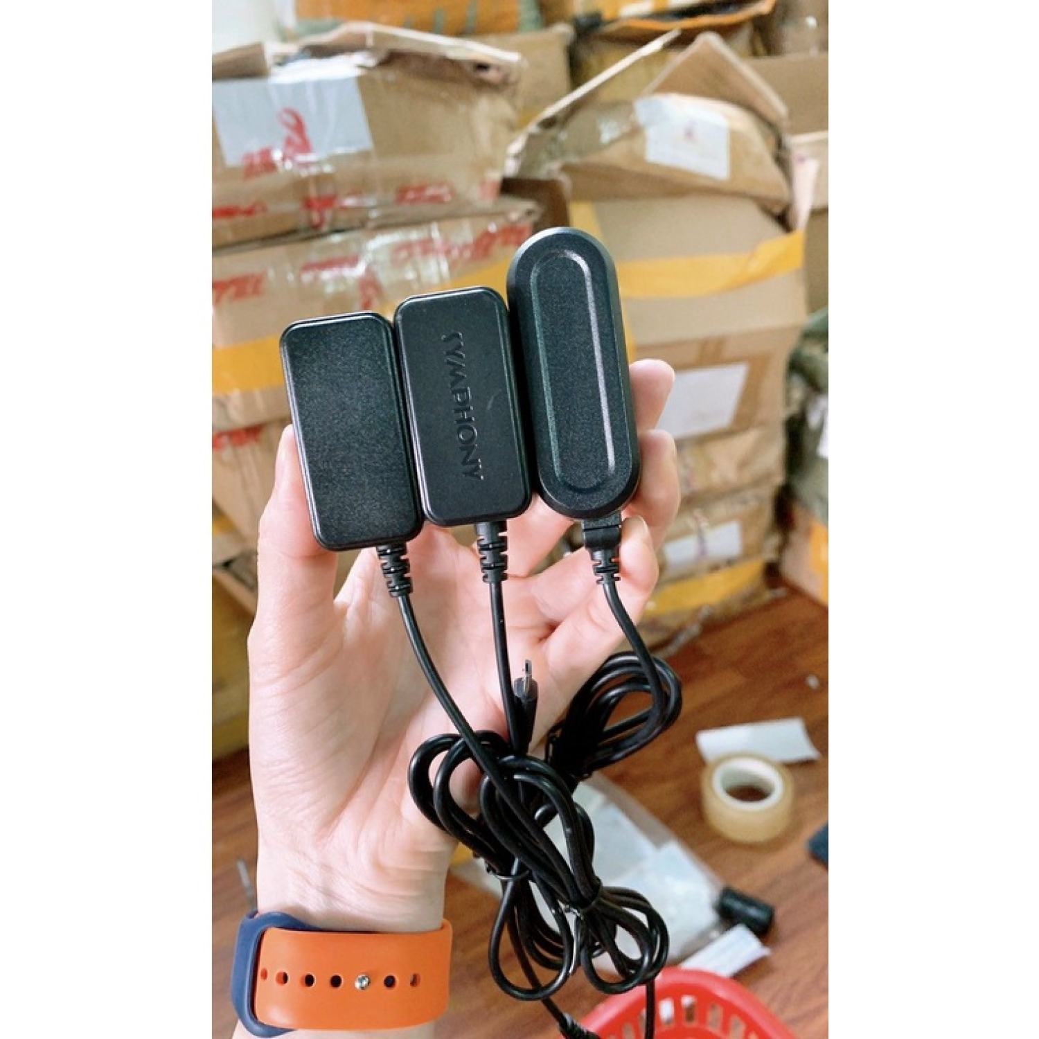 BS28 - Bộ sạc liền dây zin máy chân Micro