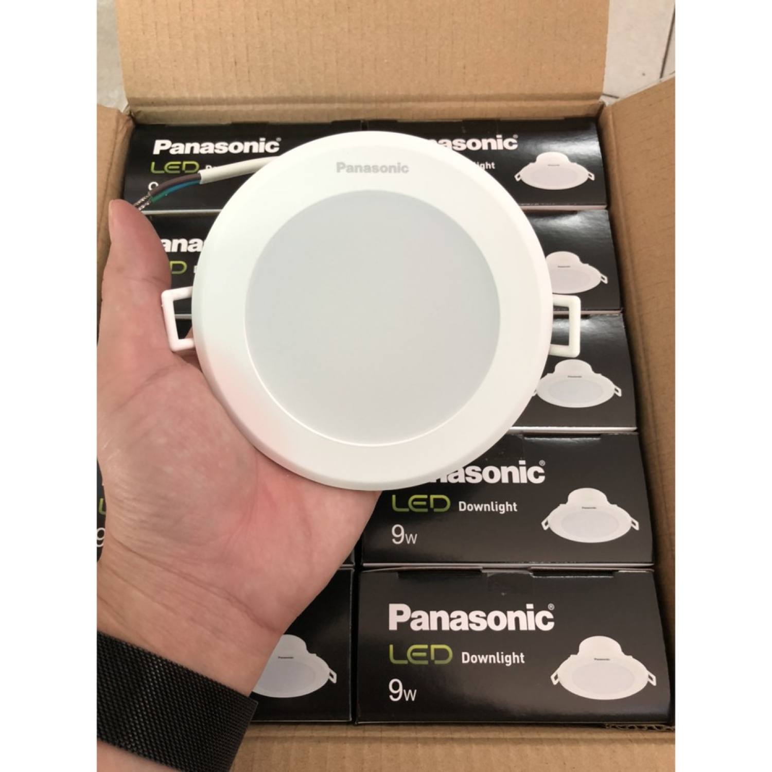 Đèn âm trần Panasonic 9W NNNC7596488