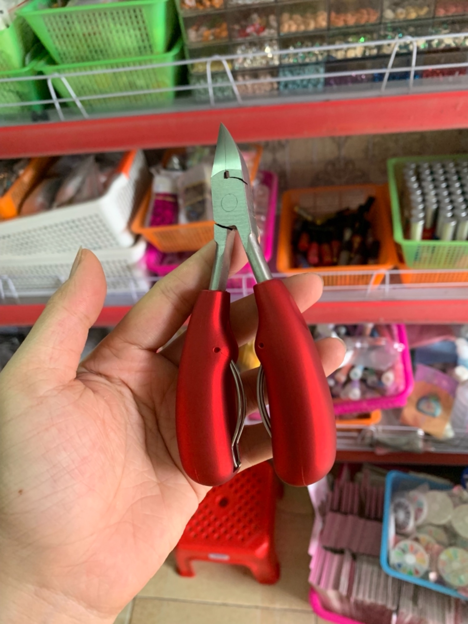 Kìm cắt móng thật
