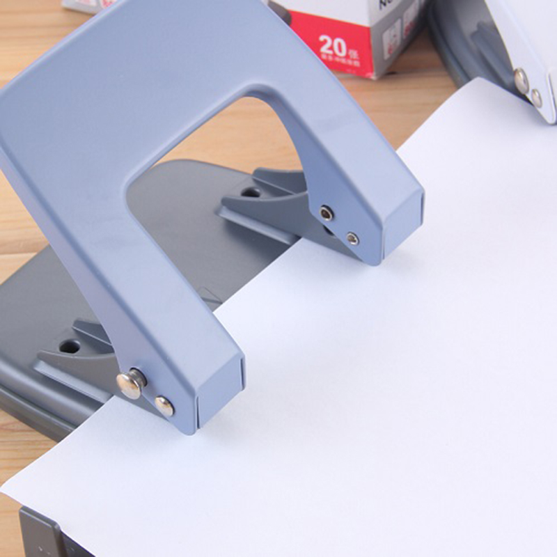 Dập lỗ - Đục lỗ Deli 20 tờ 0102