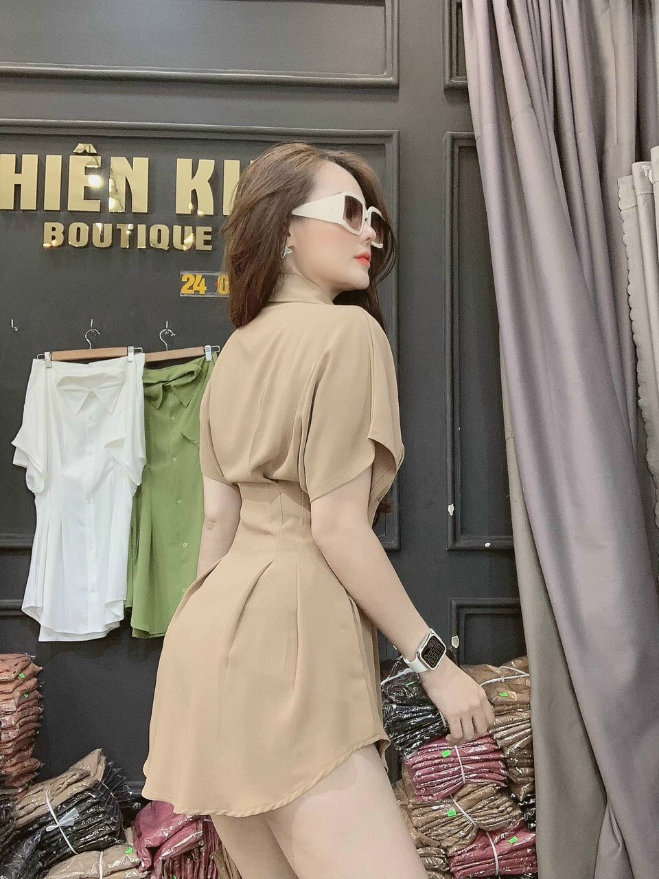 Đầm xòe cổ sơ mi tay ngắn kèm quần