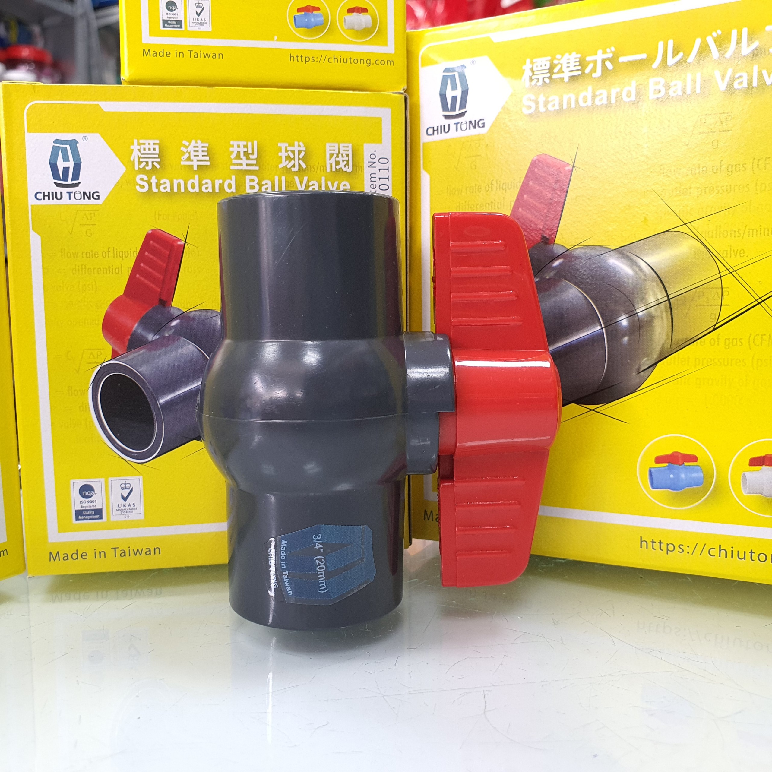 Van nước Đài Loan phi 49 van bi nhựa Van Bình Minh