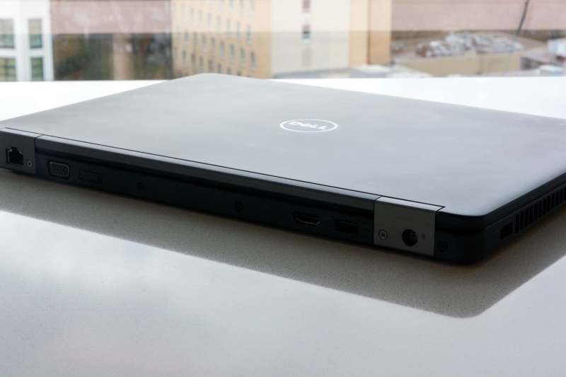 Laptop Dell Latitude E5470 core i7 6820HQ, ddr4 8G, ssd 128 bản víp laptop đẹp gần như mới