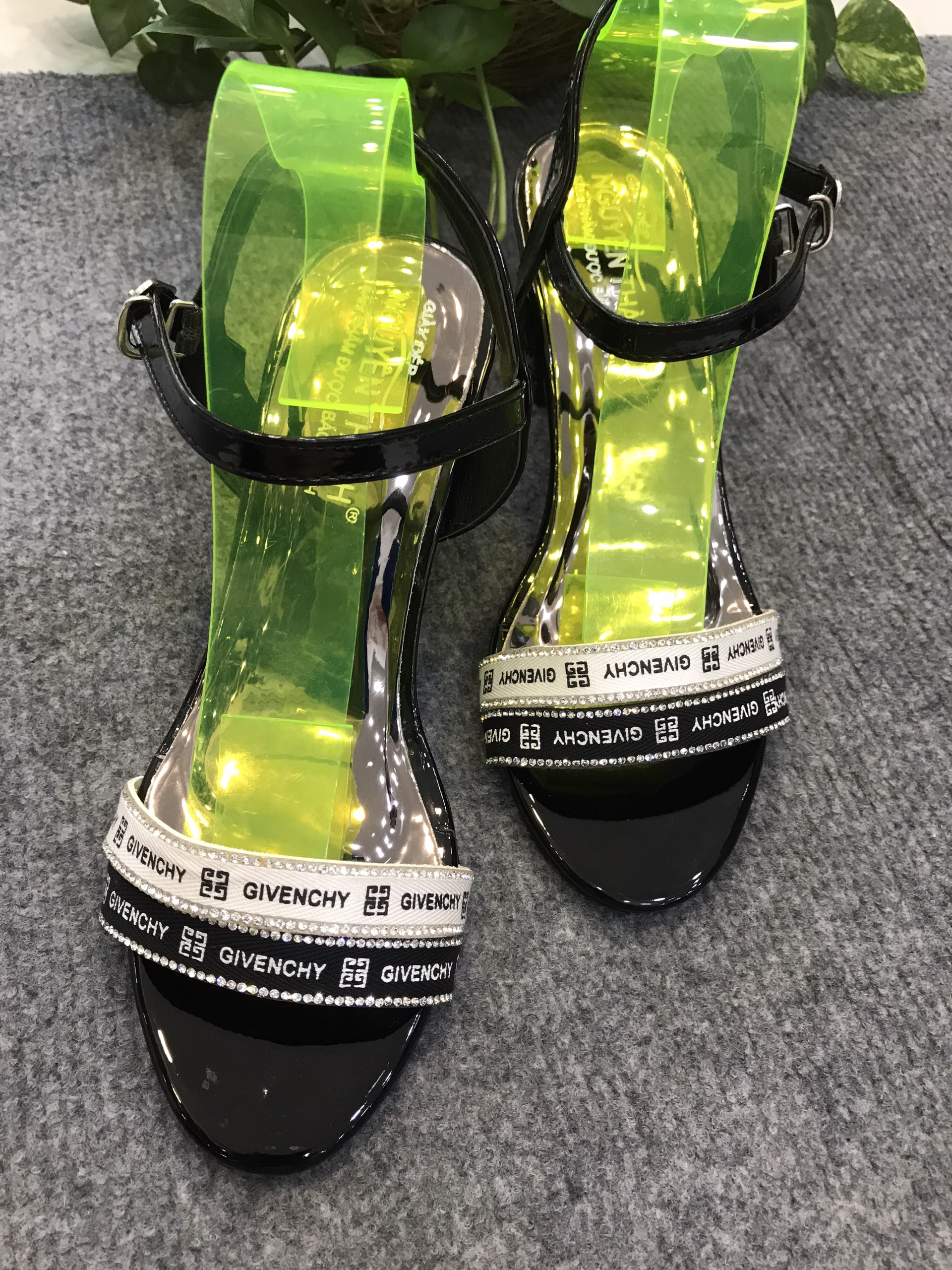 Sandal Bản Ngang Đơn Giản 7p