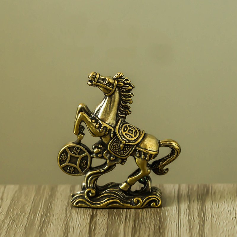 Tượng Nhỏ Phong Thủy Bằng Đồng Kiểu Dáng Ngựa Kim Tiền (Kích Thước: 5.1cm x 4.7cm)