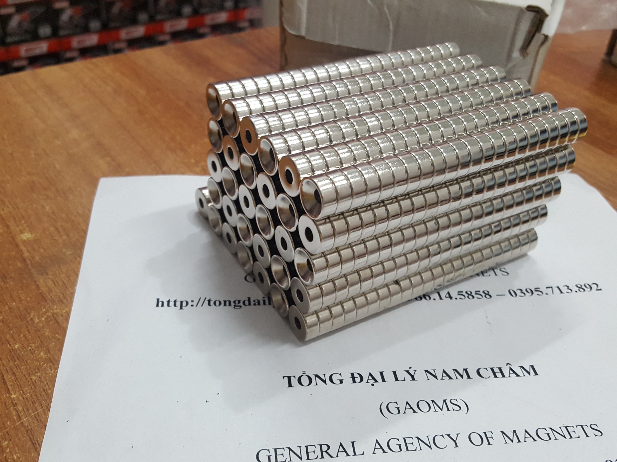 10 viên nam châm 12x5 lỗ vát 4mm