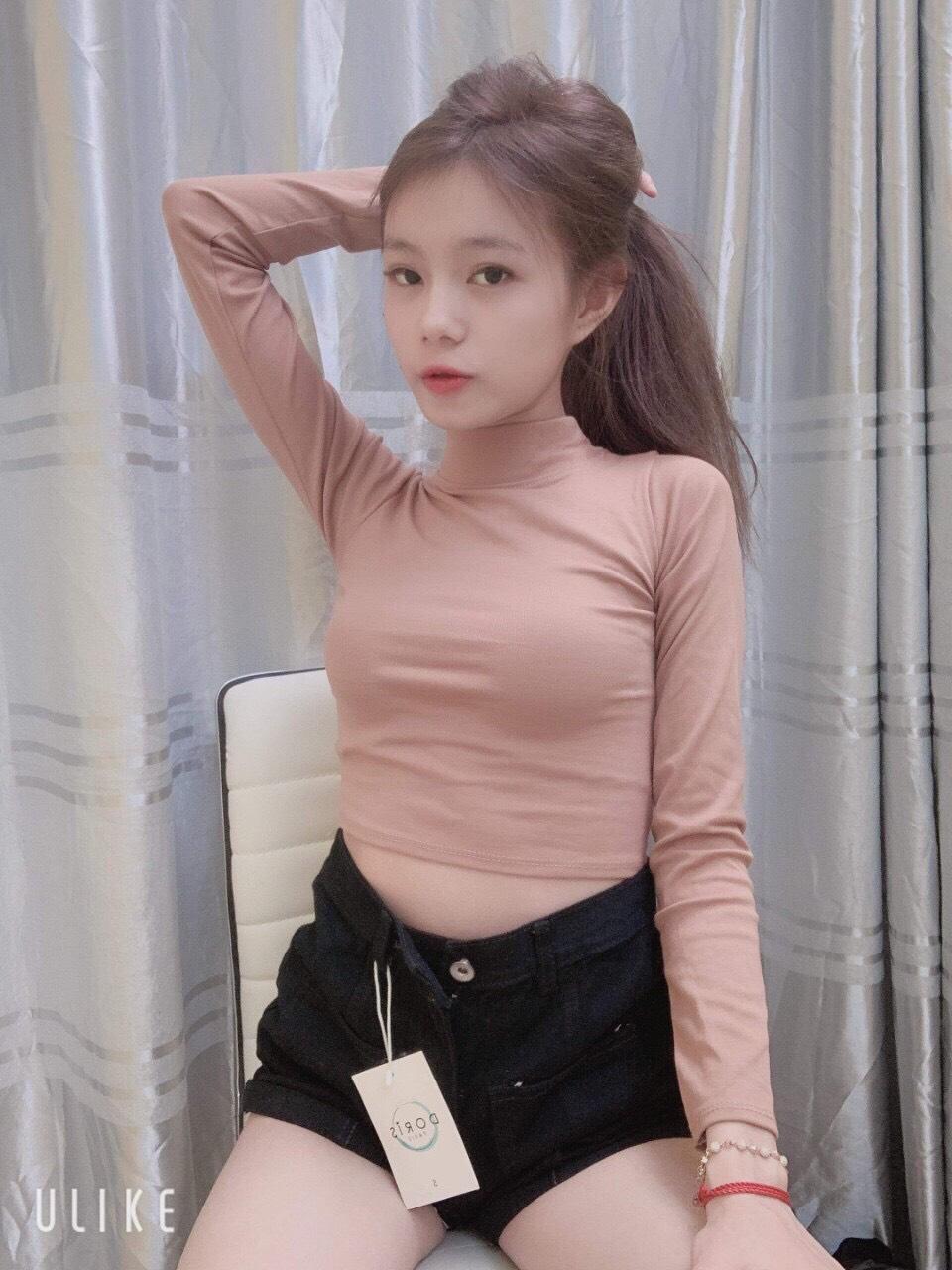 Áo thun croptop cổ lọ ôm body tay dài p.p