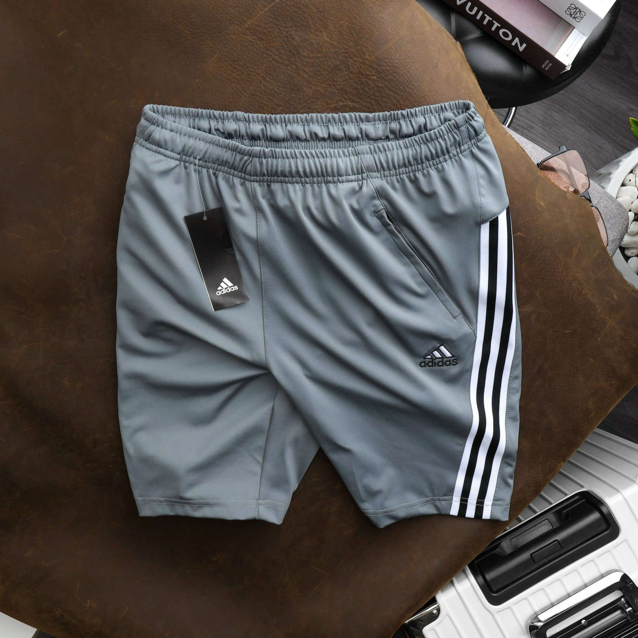 Quần Short Adidas 3 sọc chéo logo ADIDAS